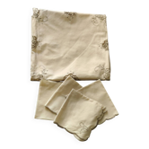 Embroidered tablecloth and its 4 napkins