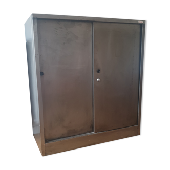 Armoire industrielle fer