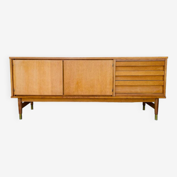 Minimalist oak sideboard