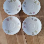 4 cups and saucers made of fine porcelain from Bavaria.