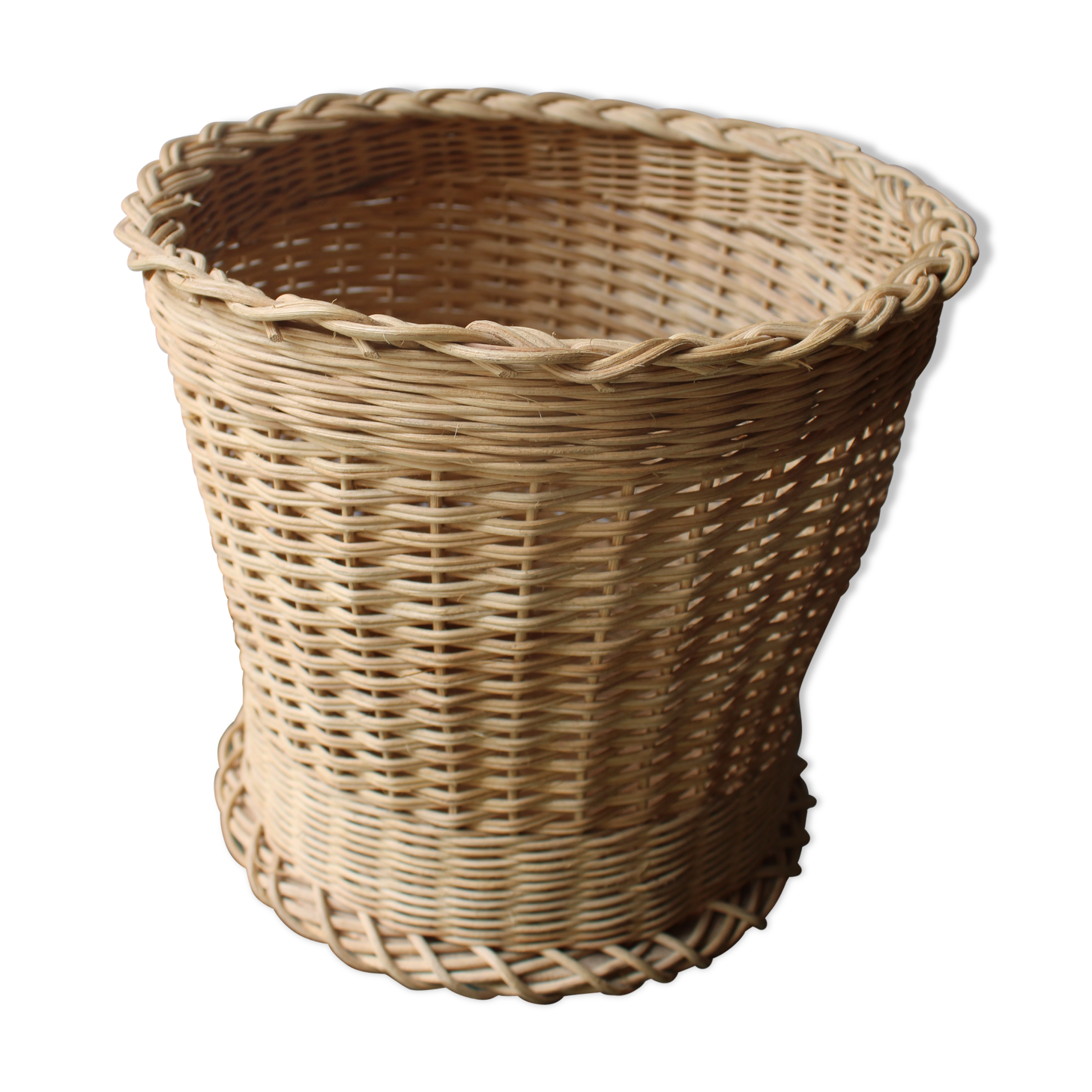Wicker paper basket