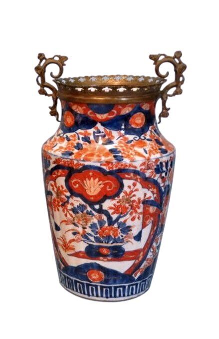 Pair of Japanese vases, Meiji period