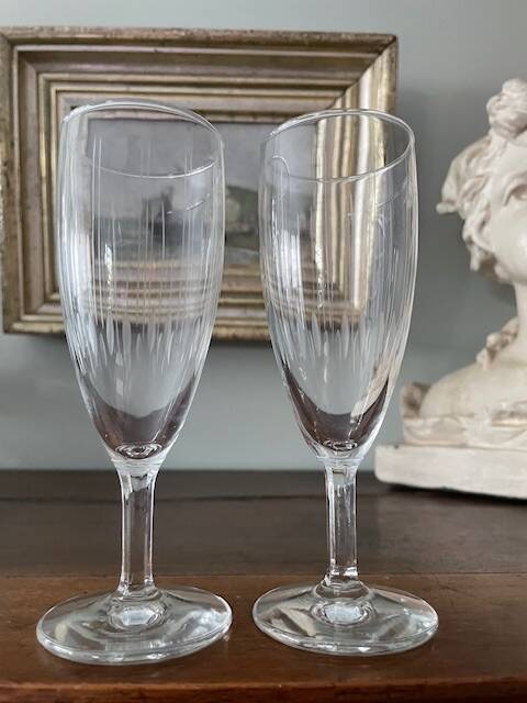 2 ancient engraved blown glass flutes