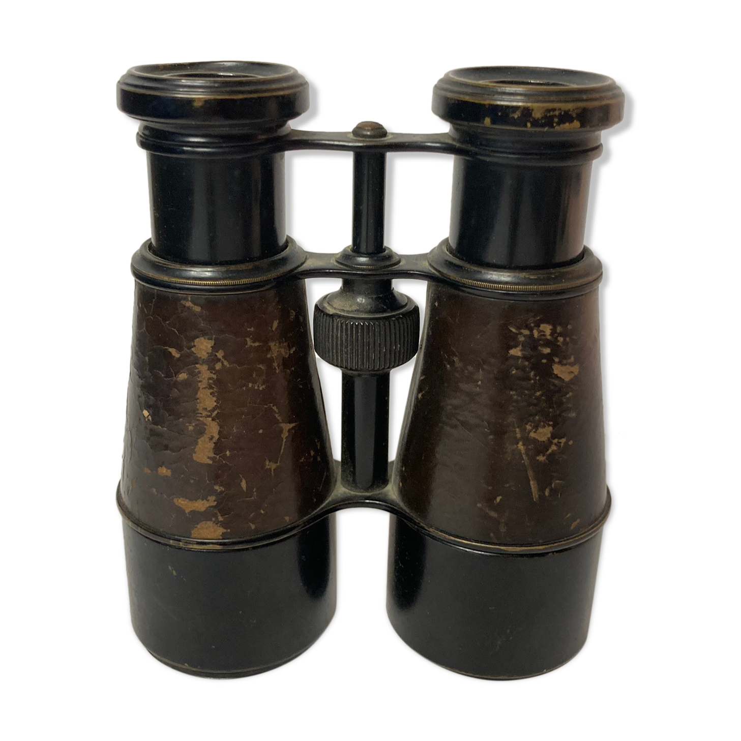 Old pair of XXth leather-wrapped binoculars