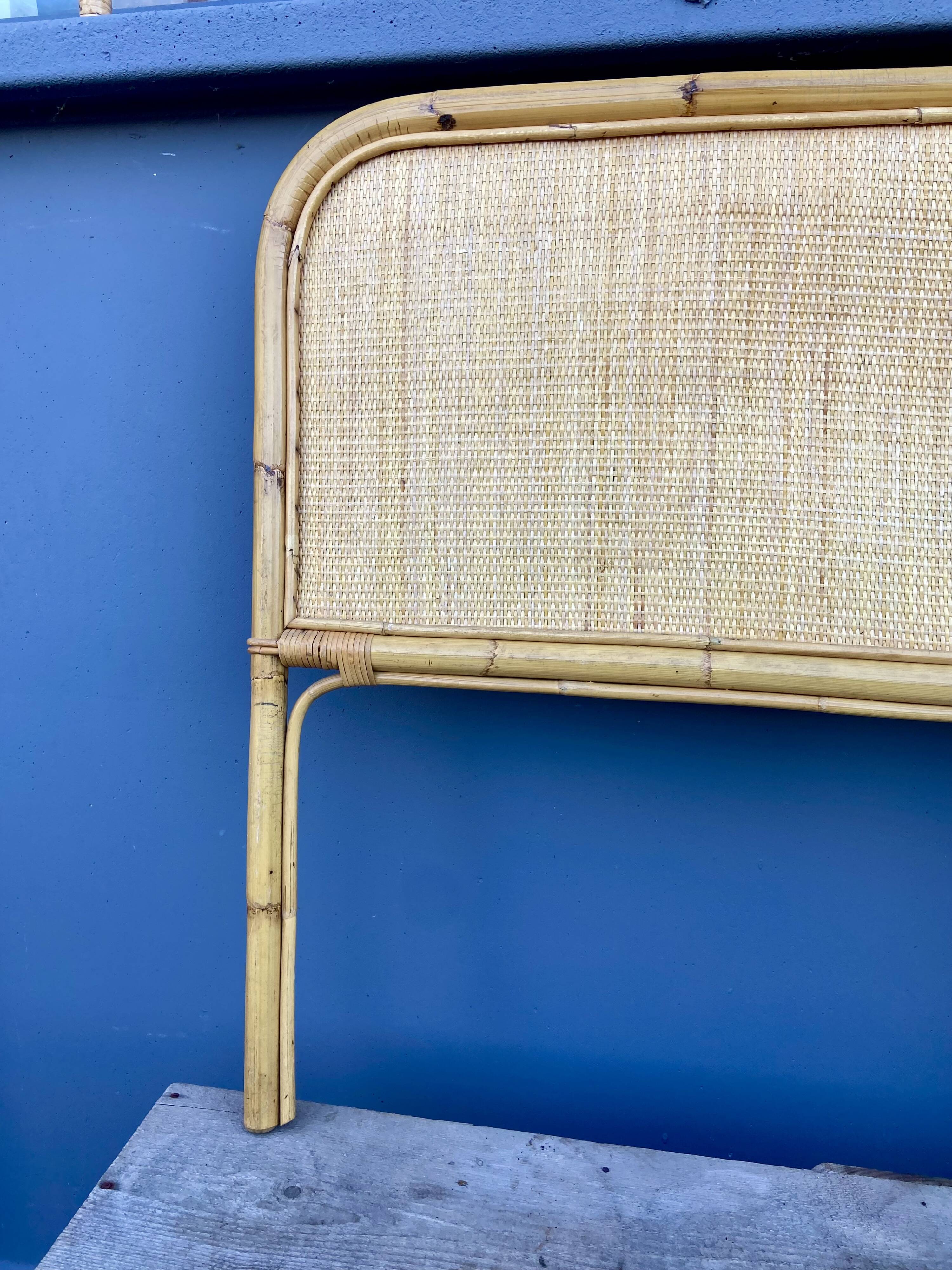 Tête de lit en rotin