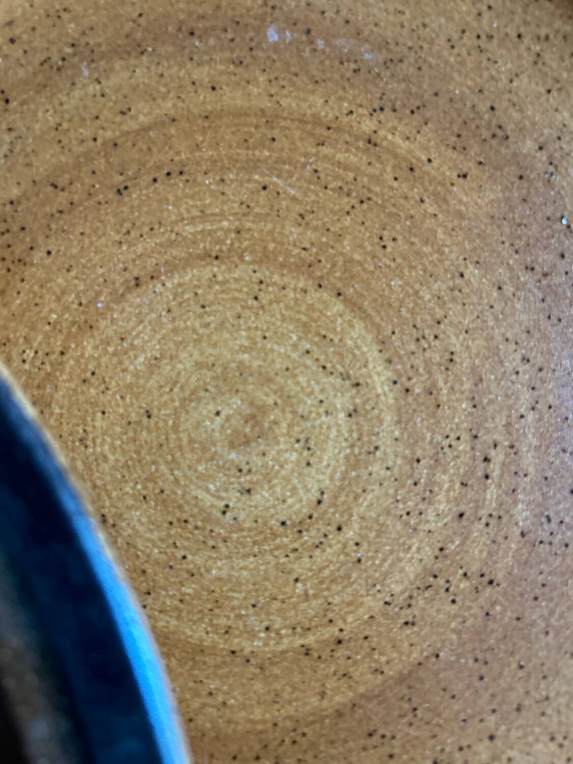 Série de 6 assiettes plates en grès vintage modèle Meylan