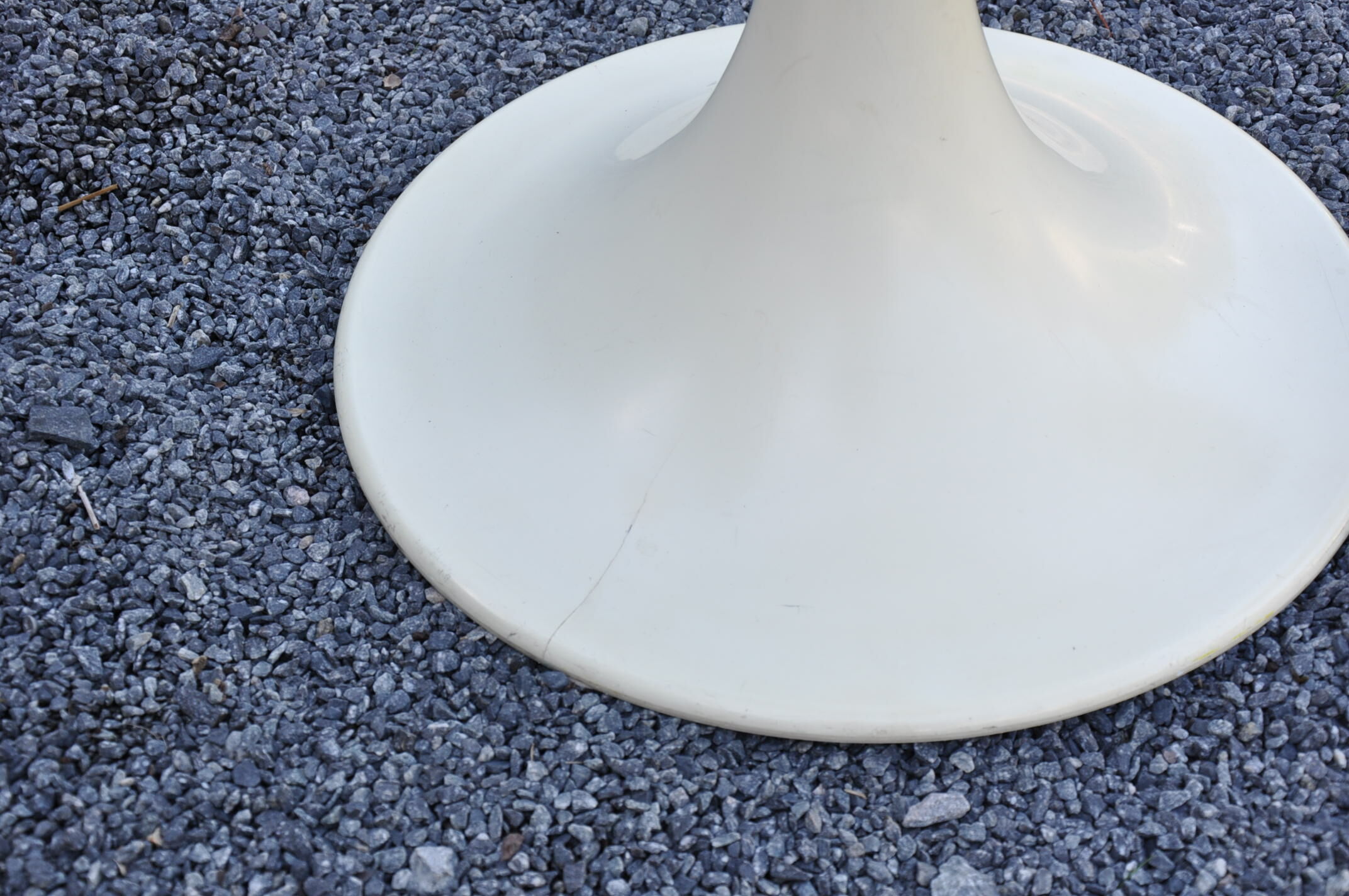 70s foot tulip chairs