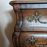 Curved chest of drawers