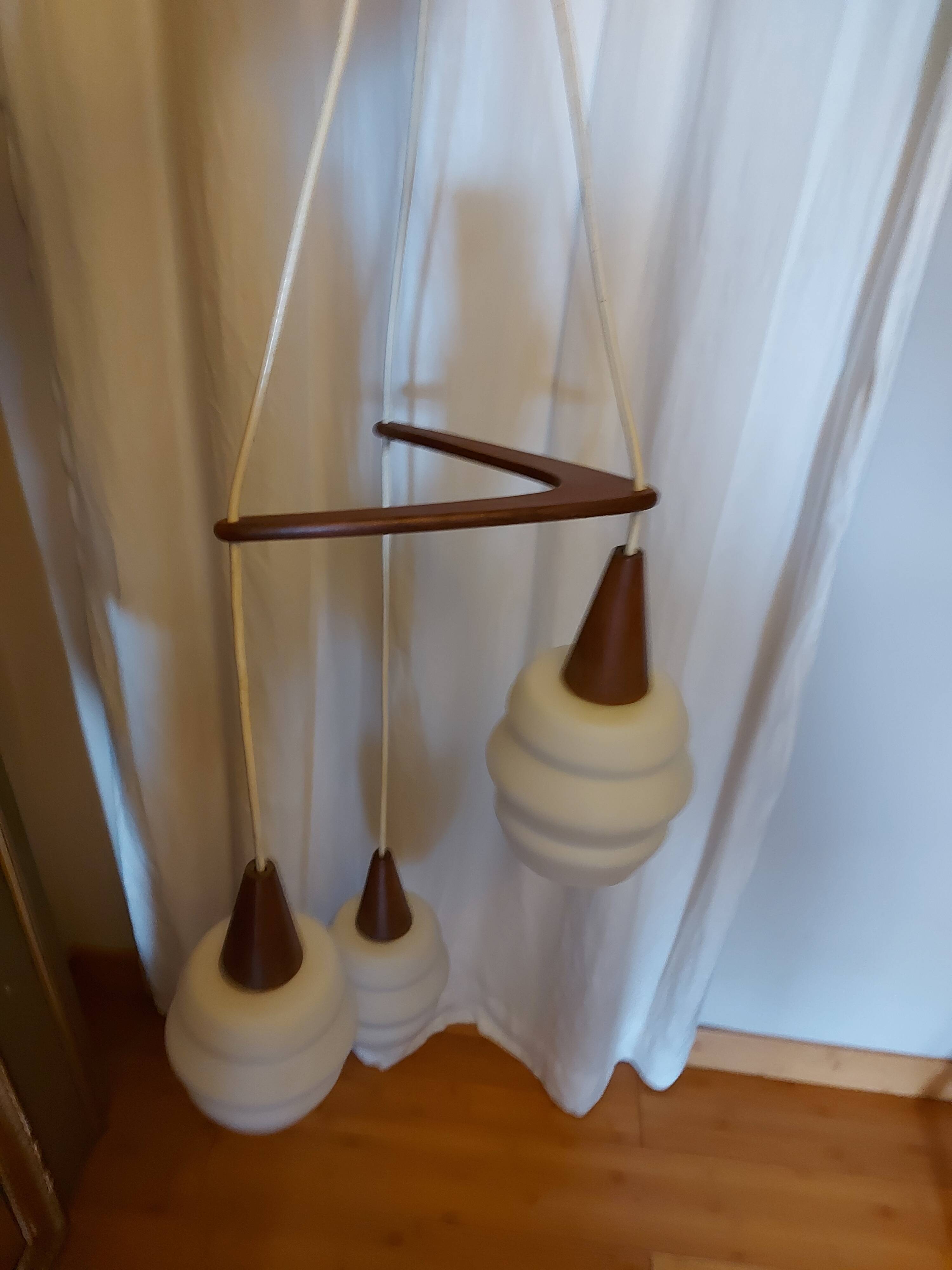 Large suspension boomerang teak , Philips design Louis Kalff ( 114 cm )