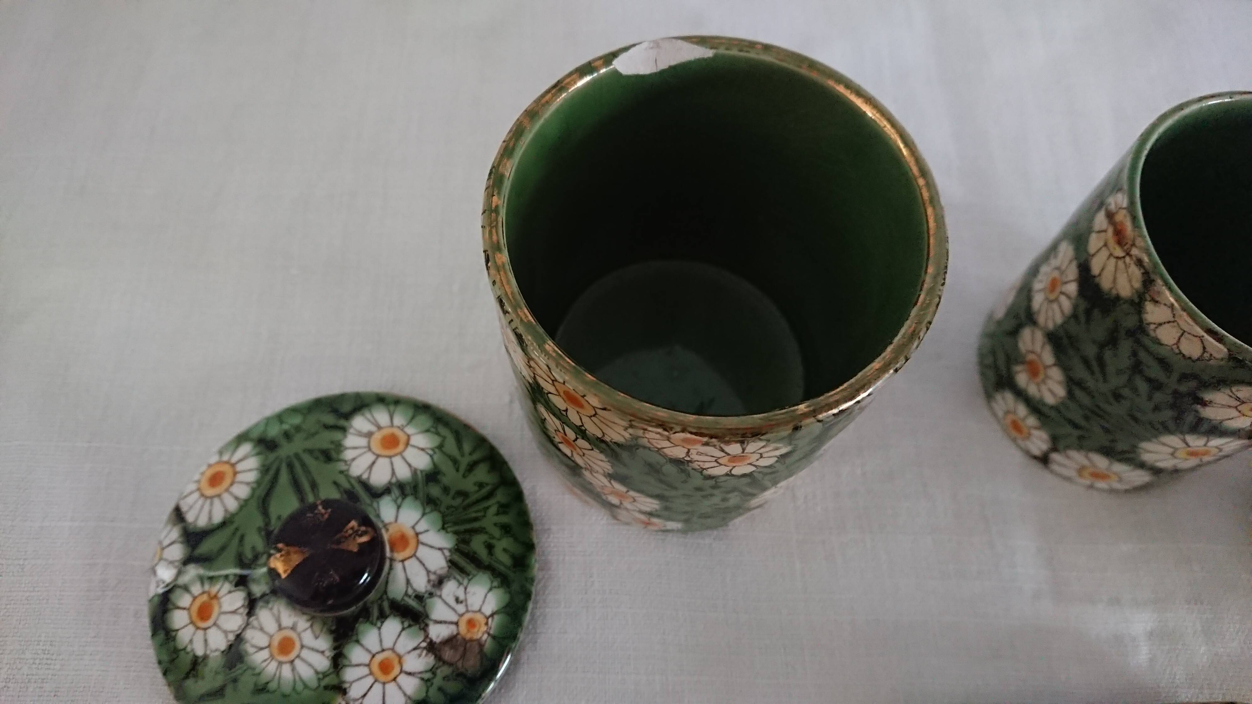 6-piece smoking service of enamelled earthenware