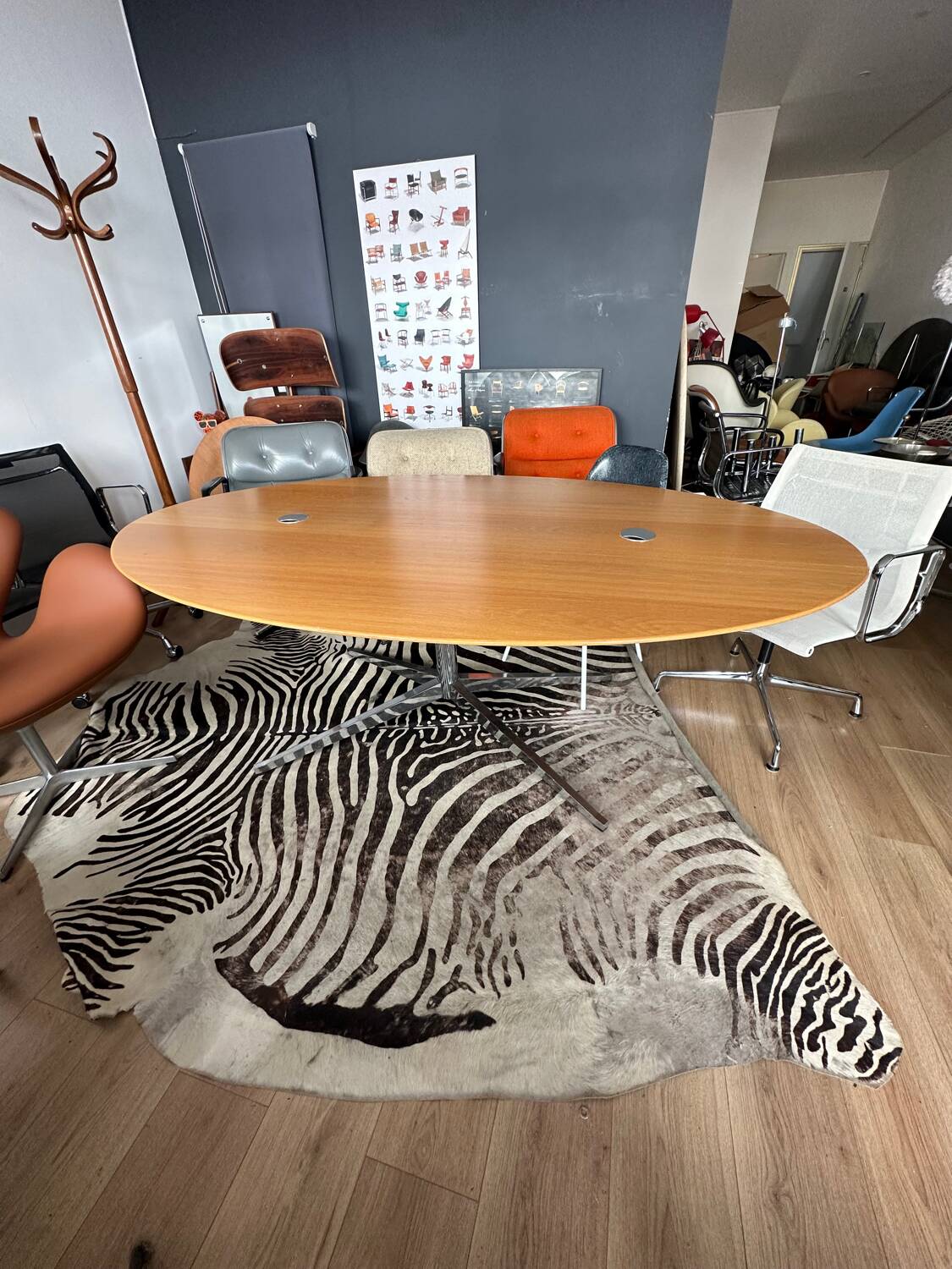 Florence Knoll Oval Desk Table for Knoll International circa 1980