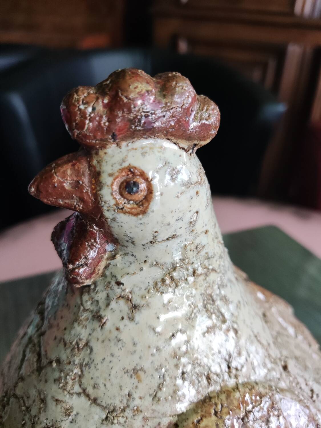 Athezza ceramic hen