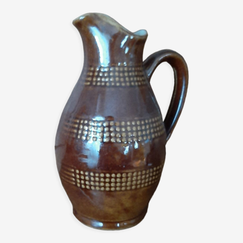 Berry stoneware pitcher
