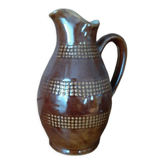 Berry stoneware pitcher