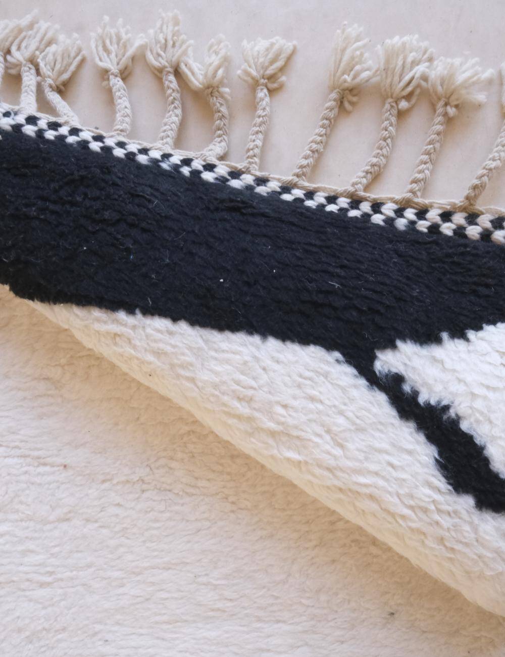 Black and White Berber Rug - 234 x 184 cm