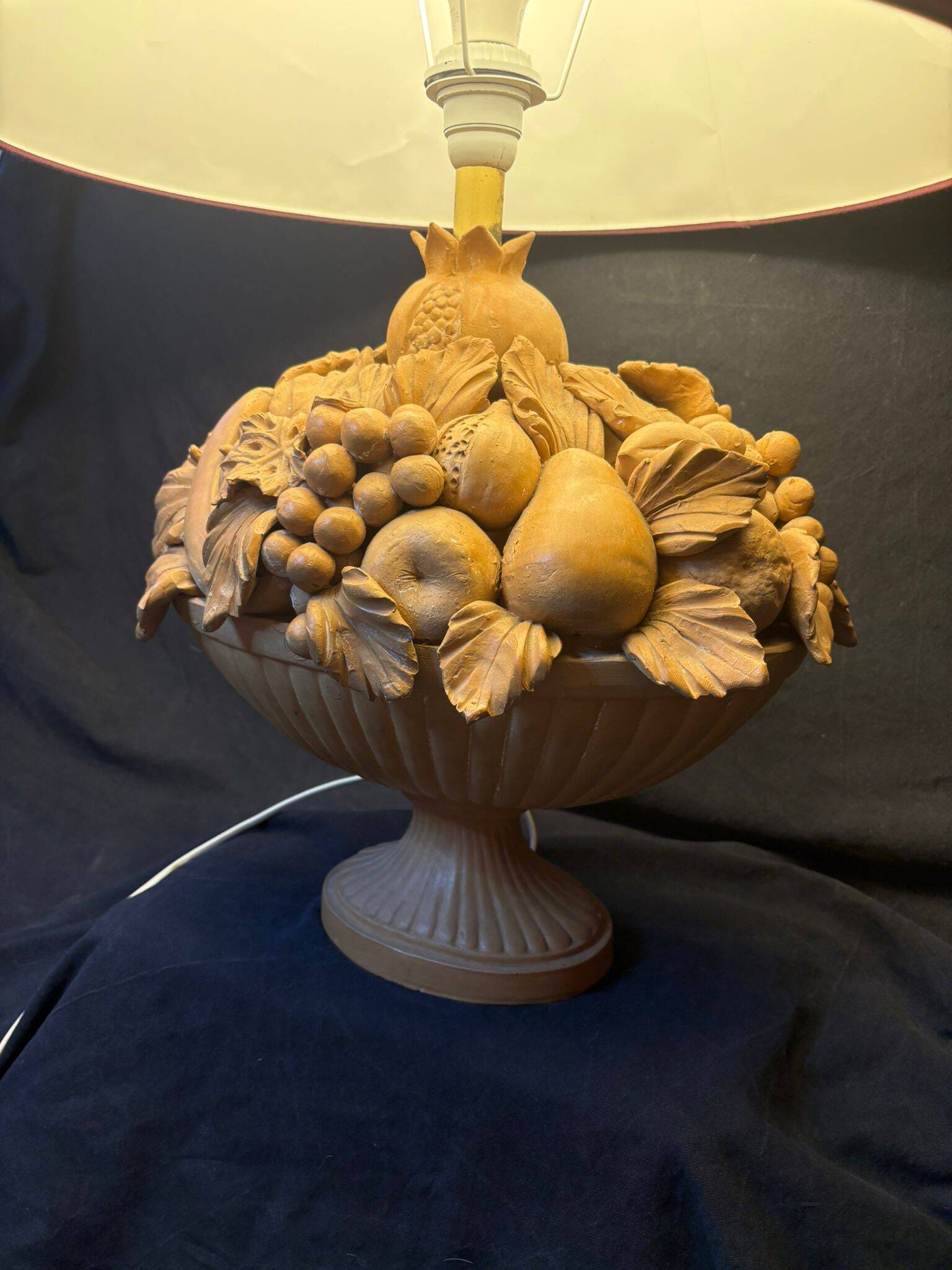 Clay fruit bowl lamp