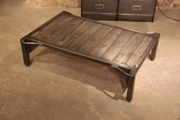 Table basse palette usine industrielle