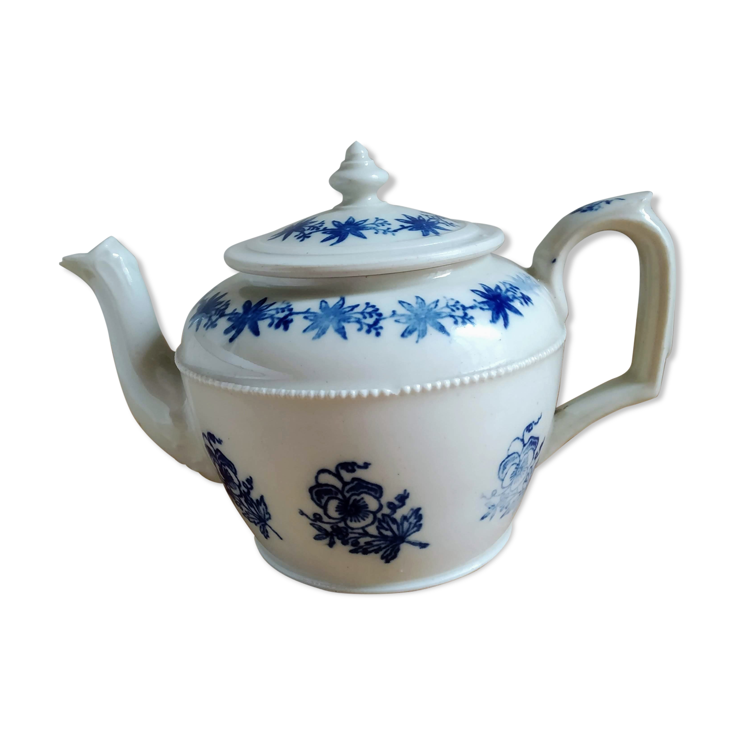 Saint Uze Teapot