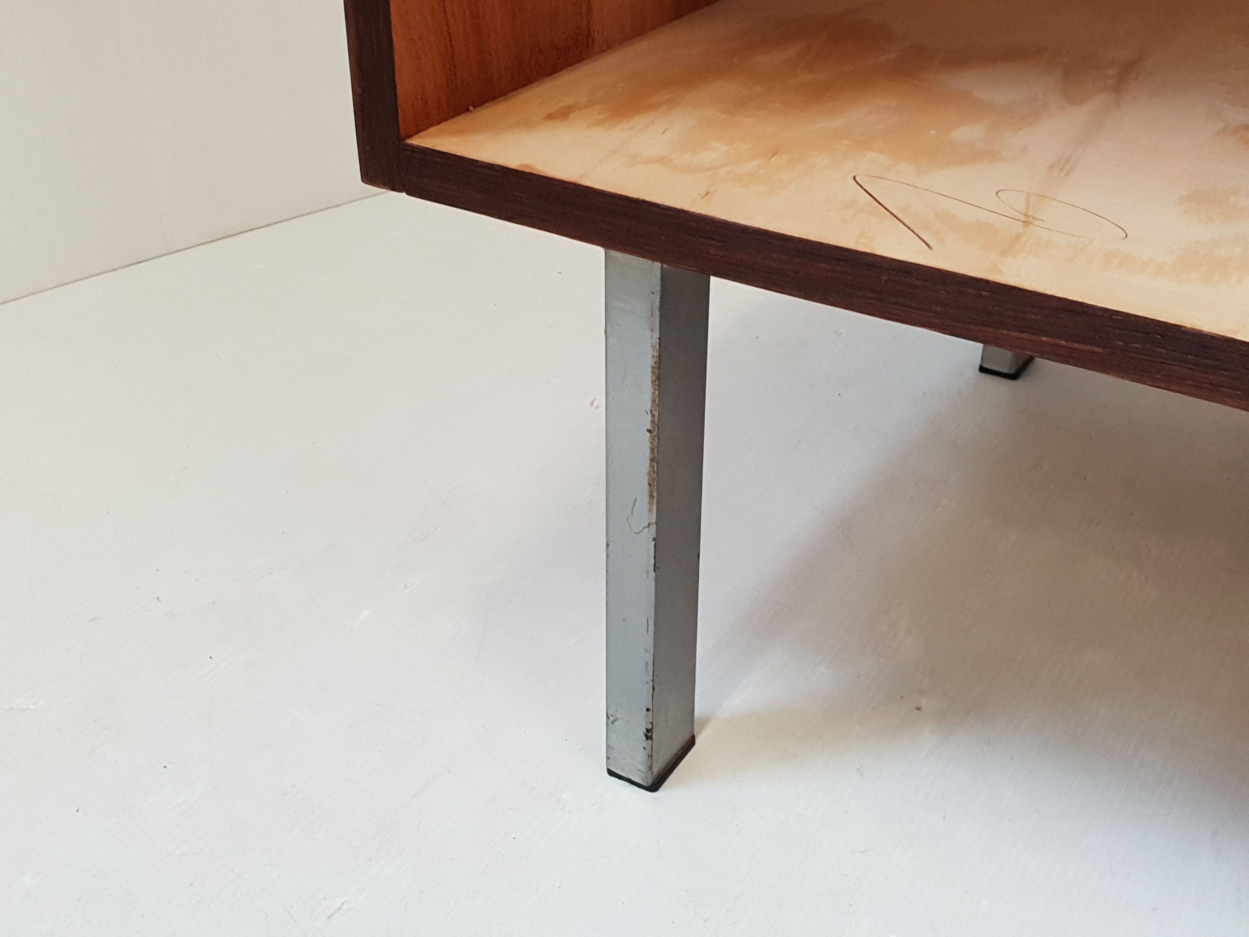 1960 chest of drawers