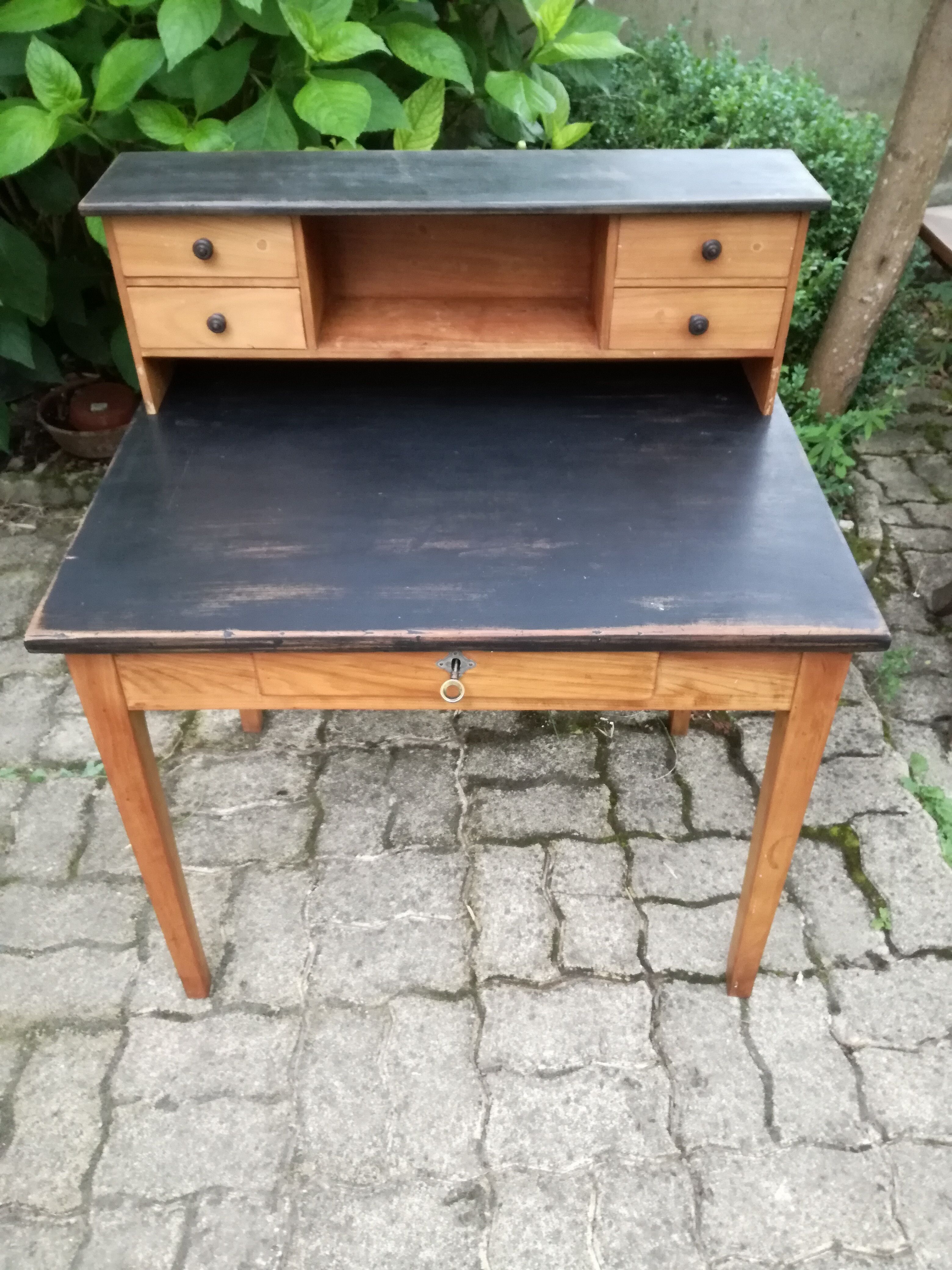 Stepped desk in fruit wood