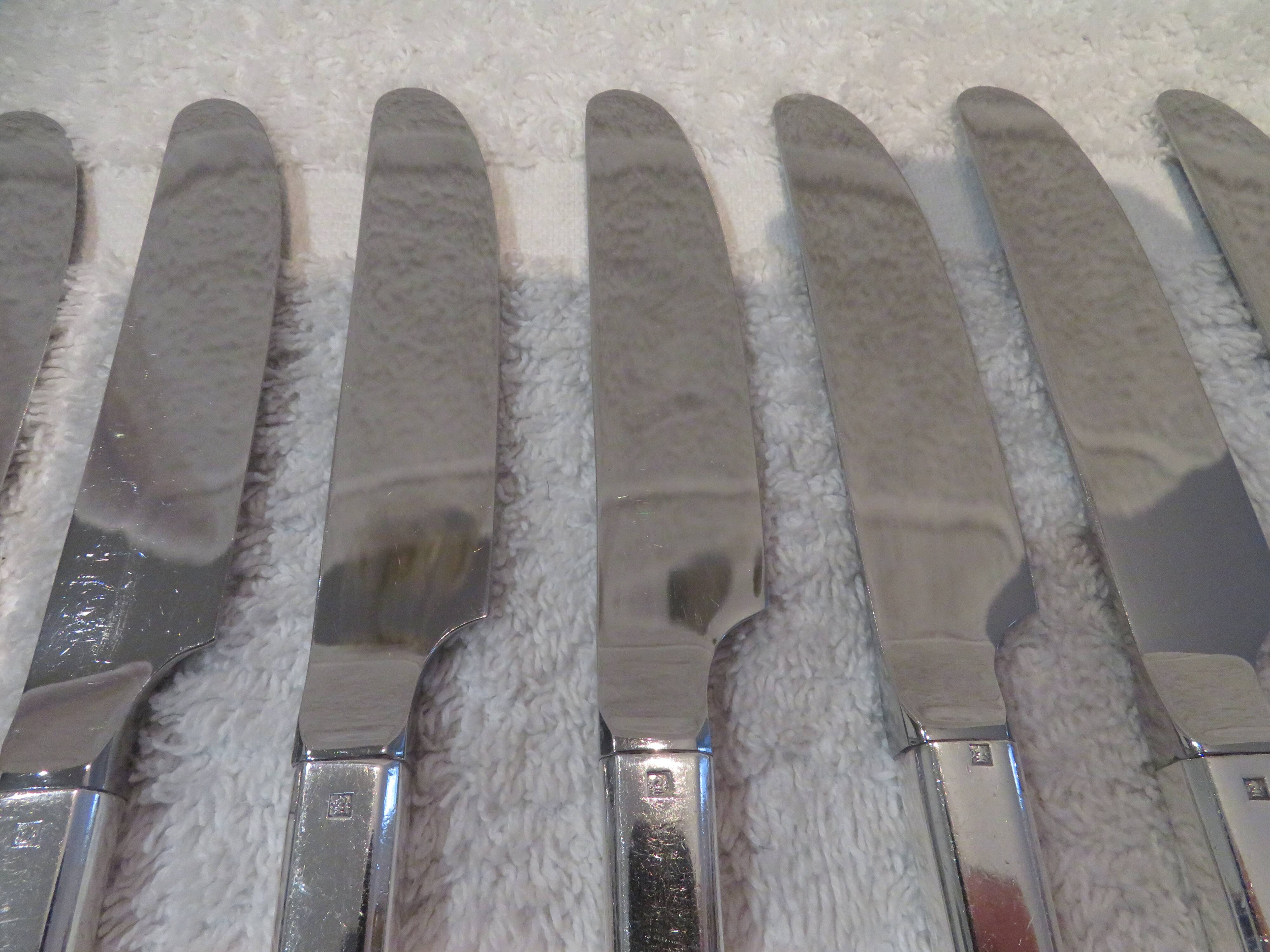 12 Christofle Concorde silver plated dessert knives, 19cm