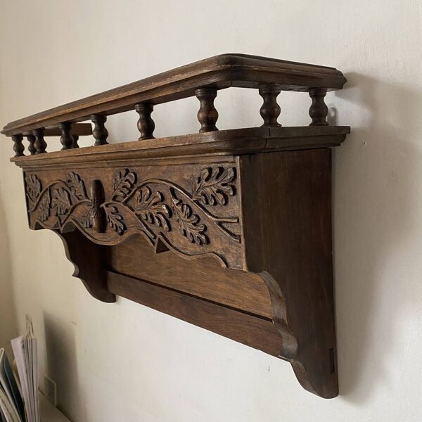 Ancienne étagère cuisine en bois sculpté