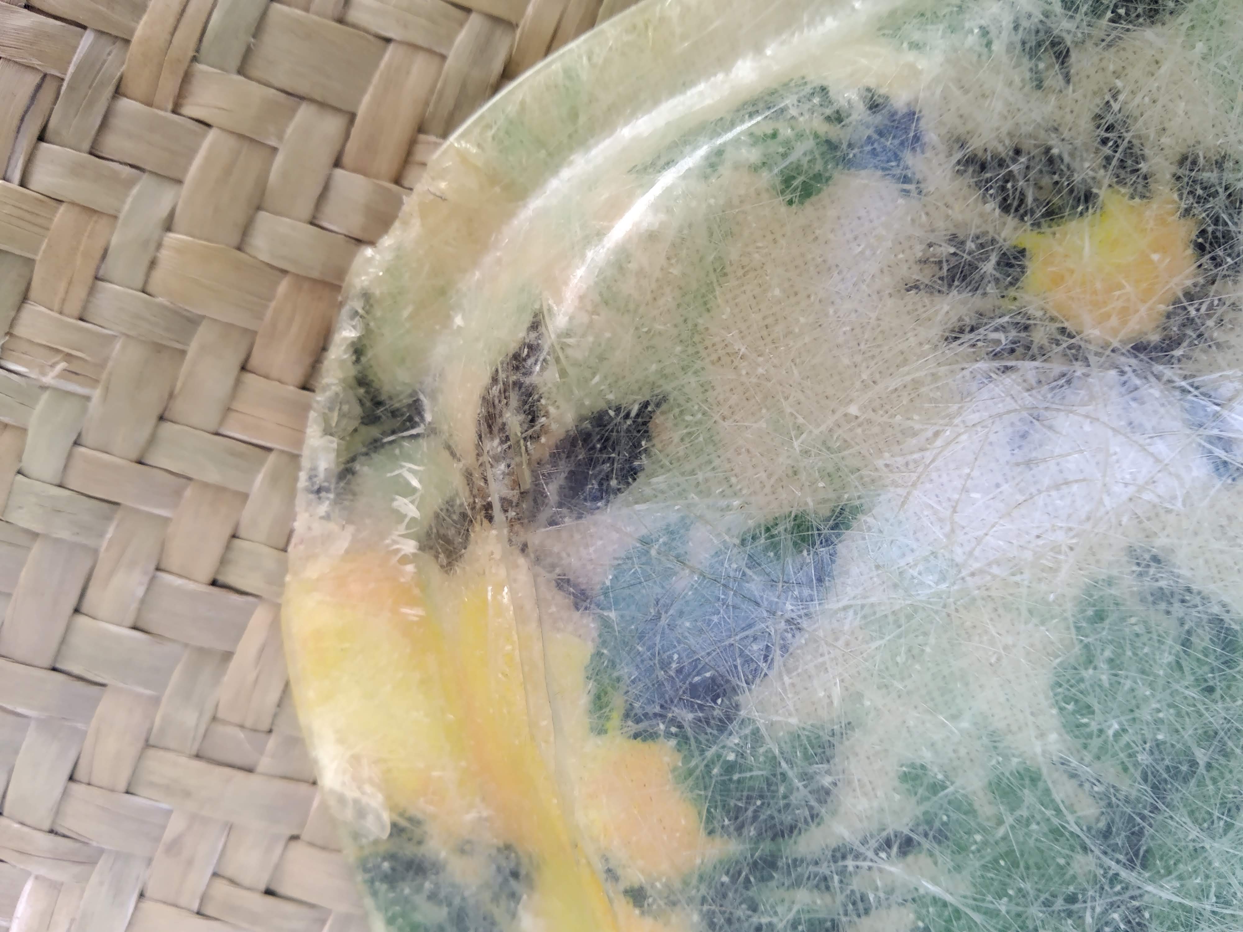 Plateau en fibre de verre et son support en métal doré Vintage Années 60