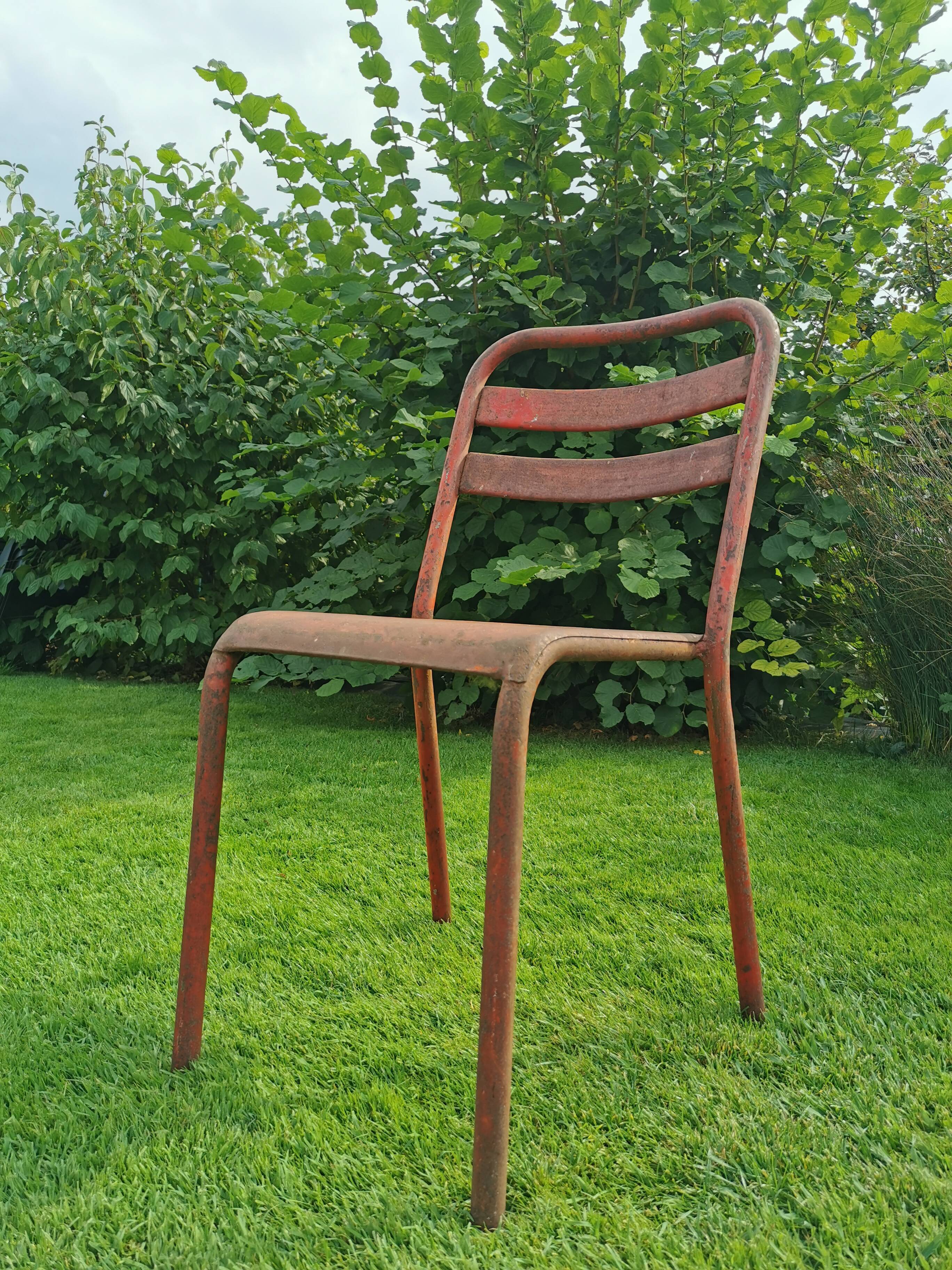 A Tolix bistro chair