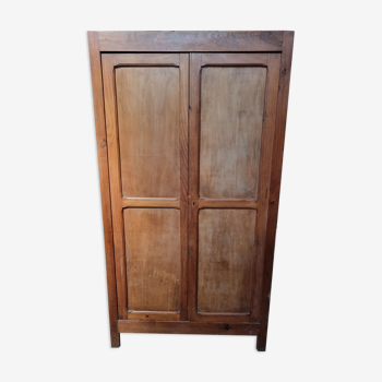 armoire parisienne des années 1950