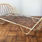 Rattan basket bed