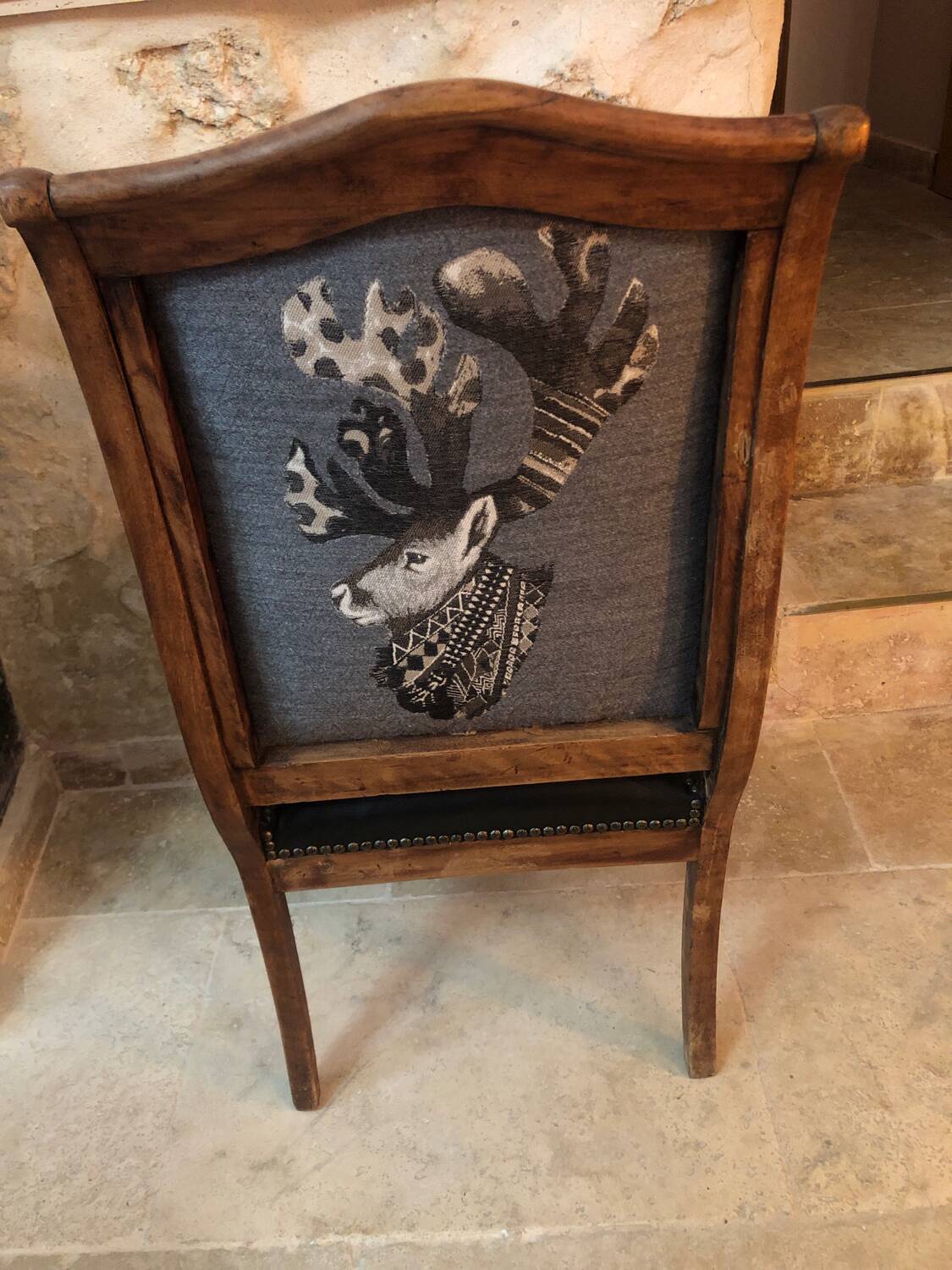 Mountain-style restaurant armchair