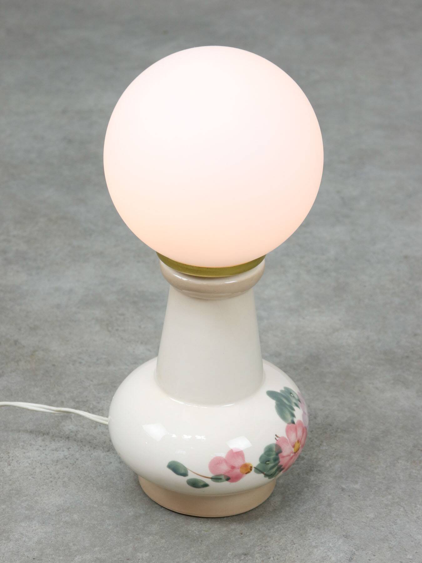 Mid-century Italian Floral Table Lamp in Ceramic and Opaline