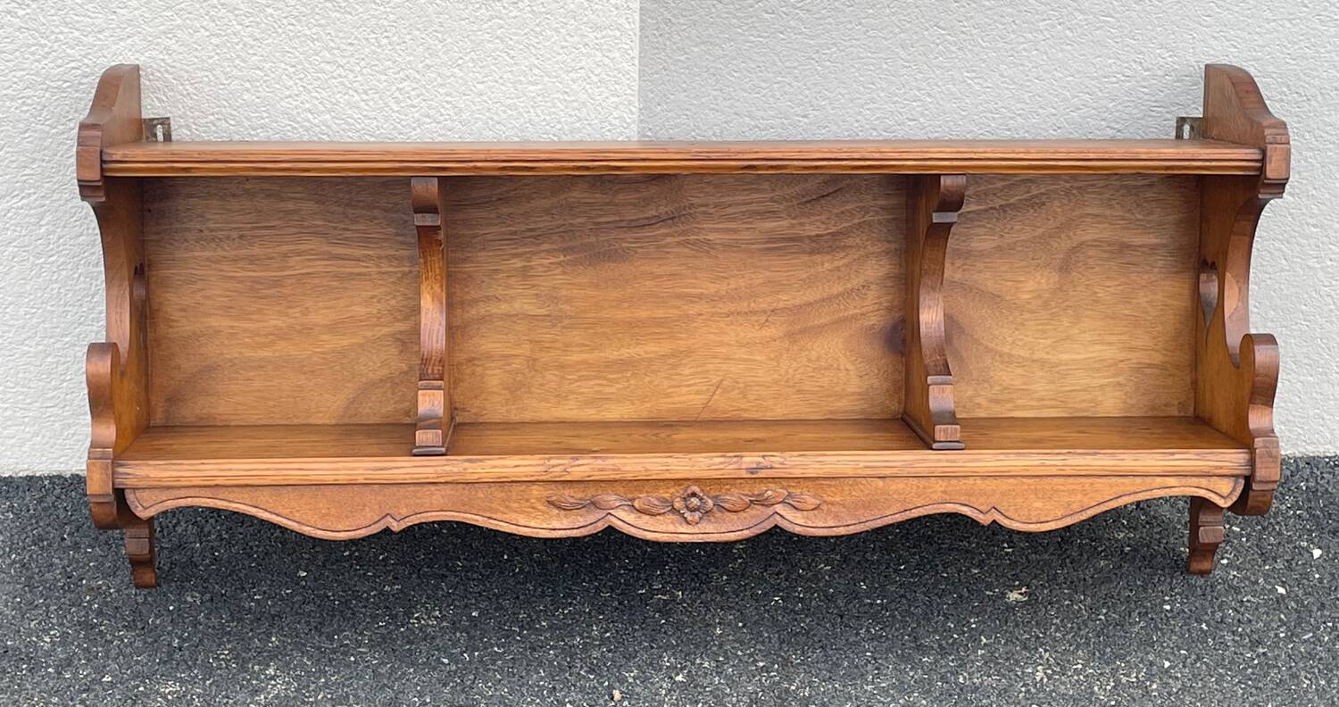 Early 20th-century display cabinet.
