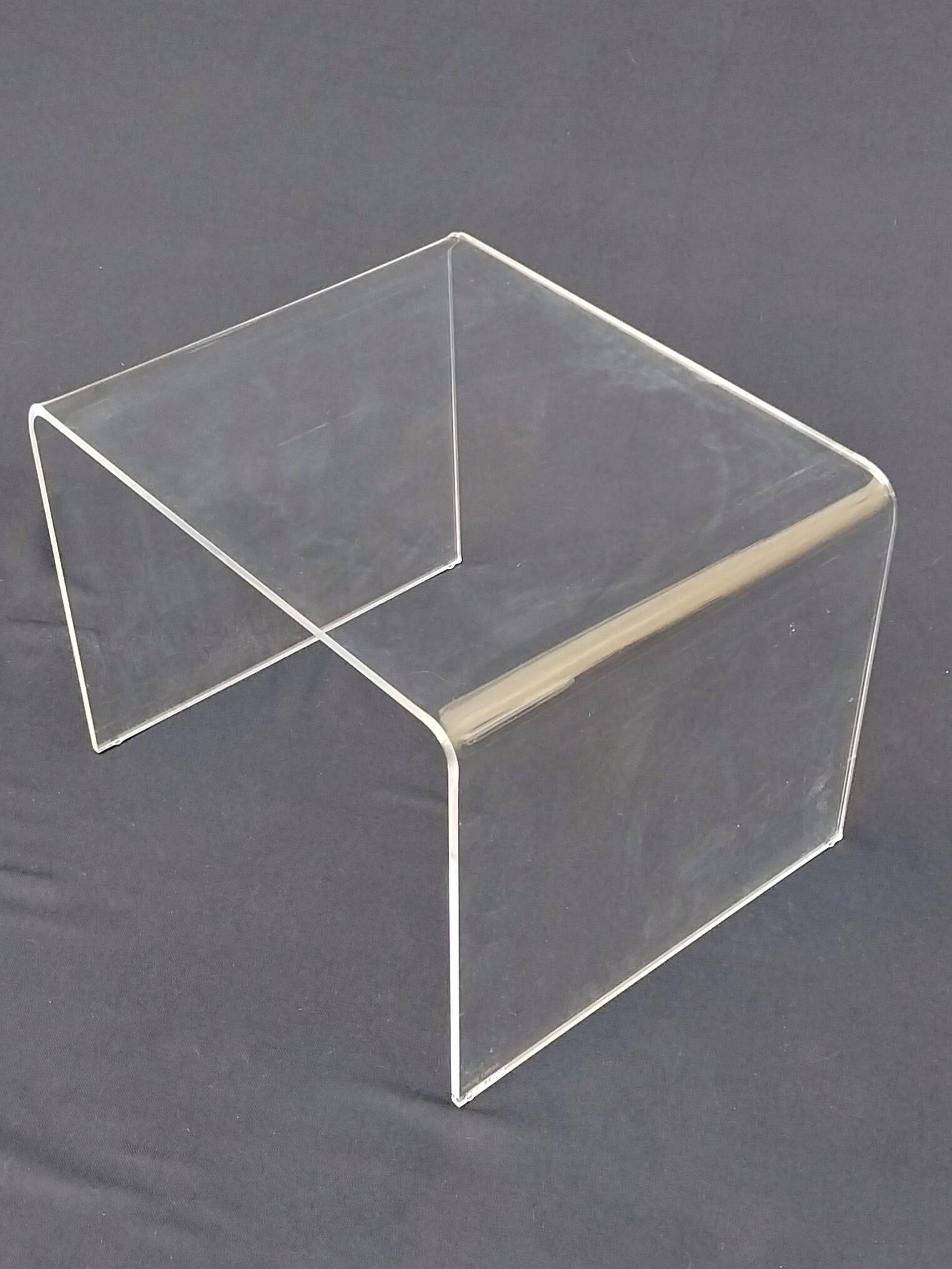 3 Nesting tables signed David Lange transparent plexiglass coffee tables design 70