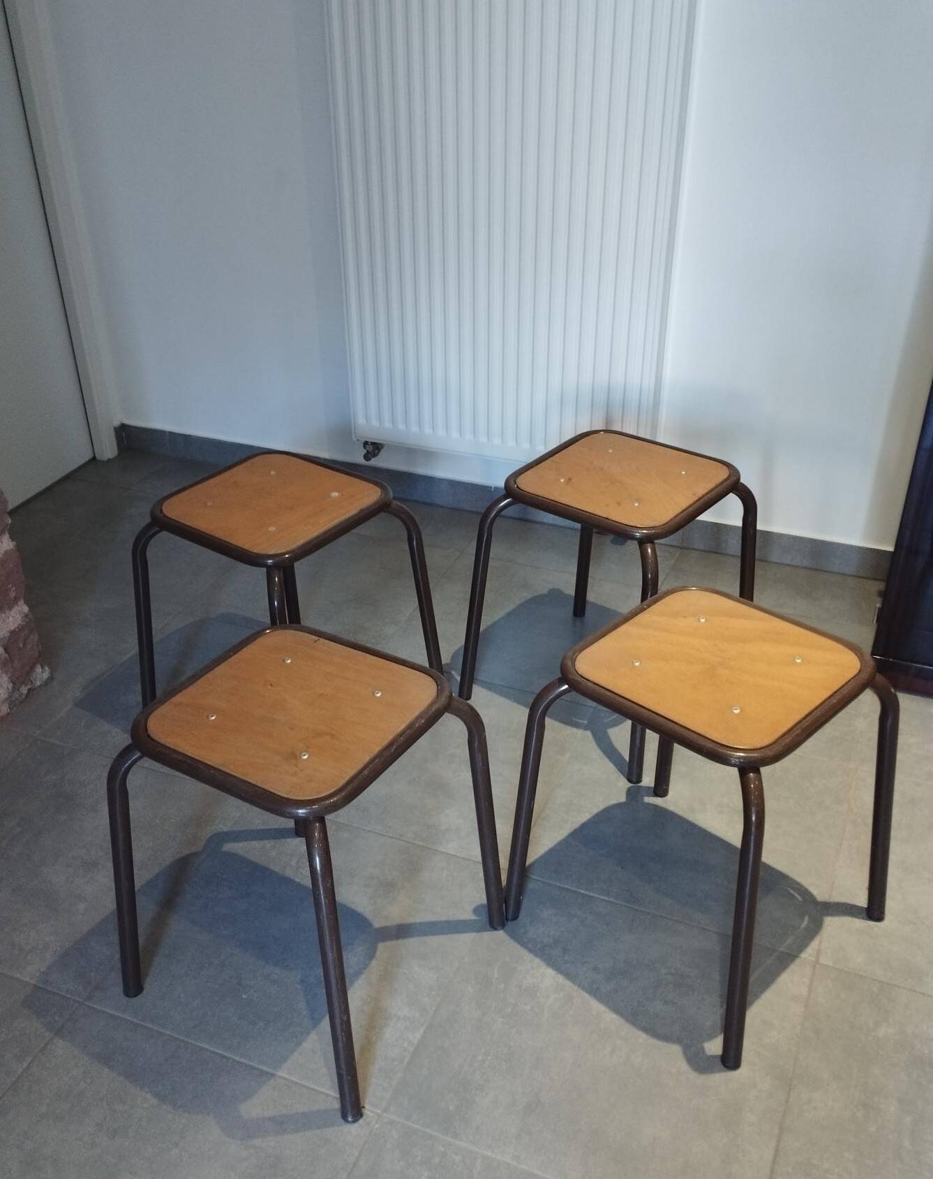 4 tabourets Mullca indus, atelier, école époque vintage