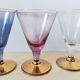 Série de 5 petits verres au pied doré