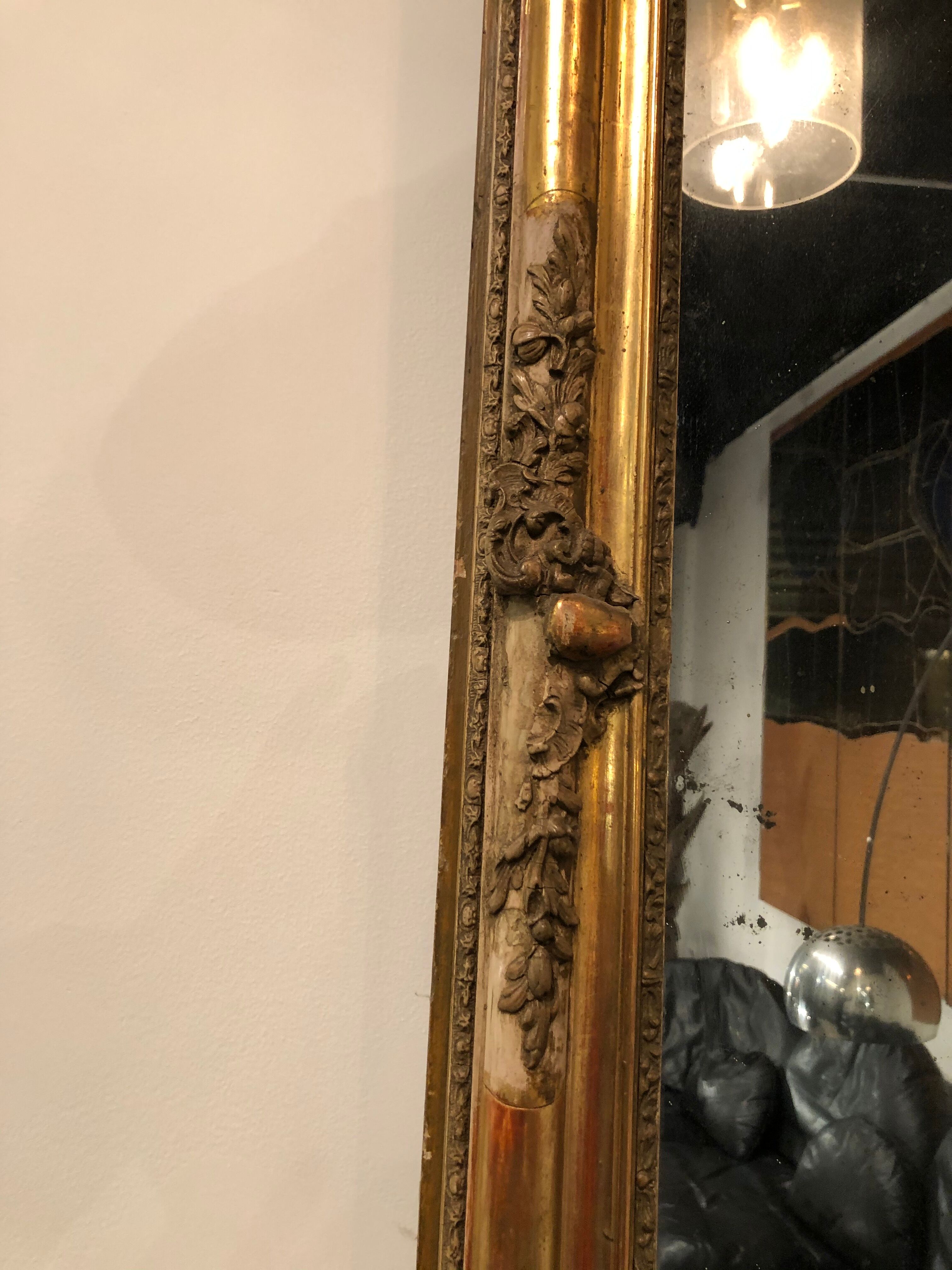 Miroir d'époque Restauration en bois stucké doré - 125x78cm
