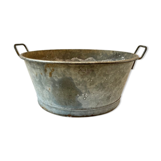 Vintage zinc basin
