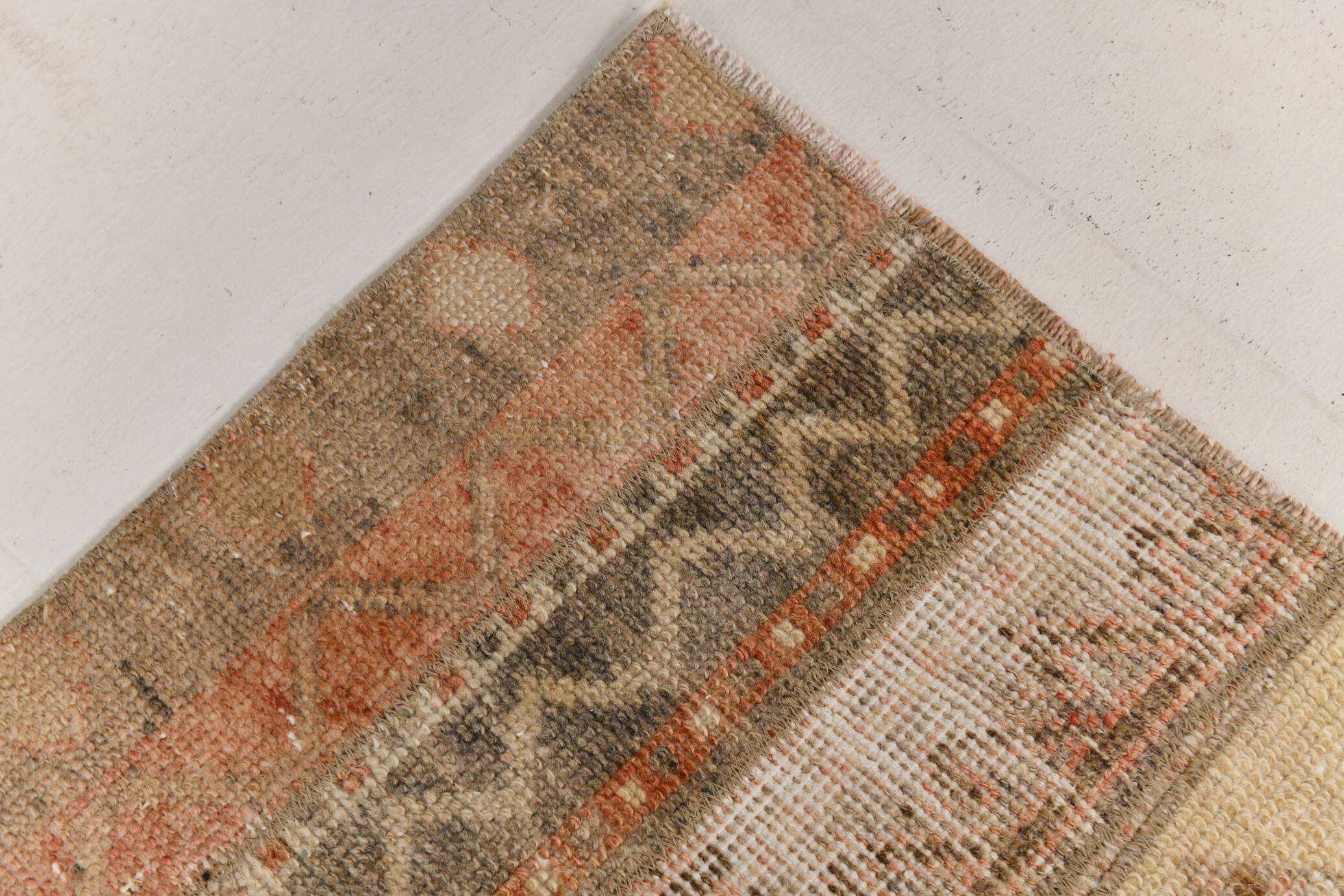 2x9 Vintage Brown & Cream Turkish Runner Rug, 60x263Cm