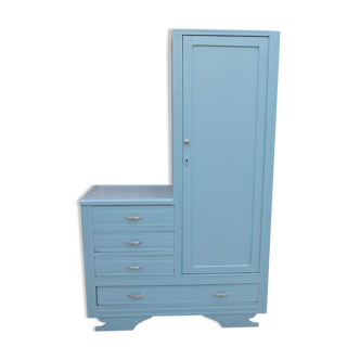 Armoire asymétrique