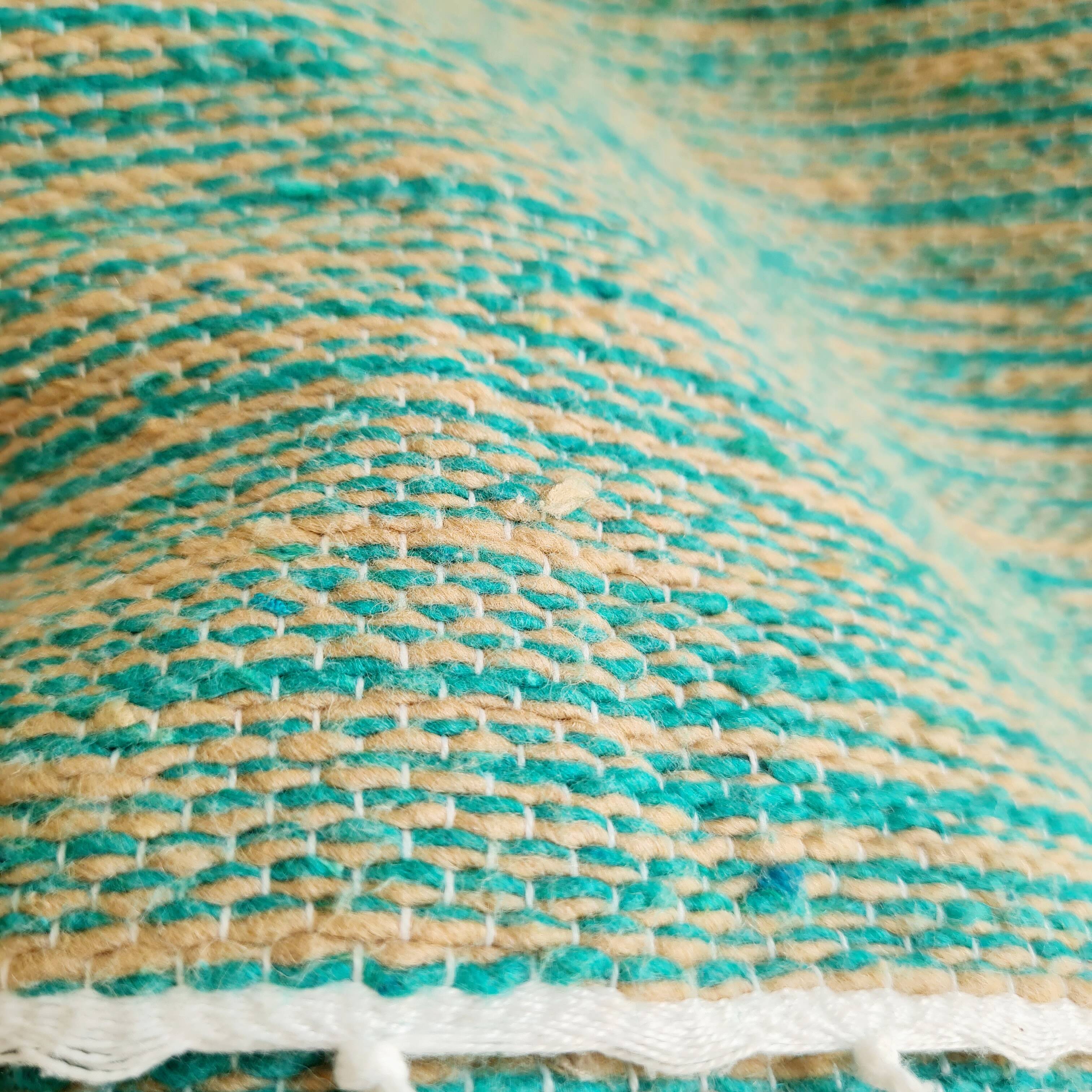 Handwoven green plaid with fine striped linen - fine fringes