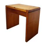 Tabouret par Charlotte Perriand