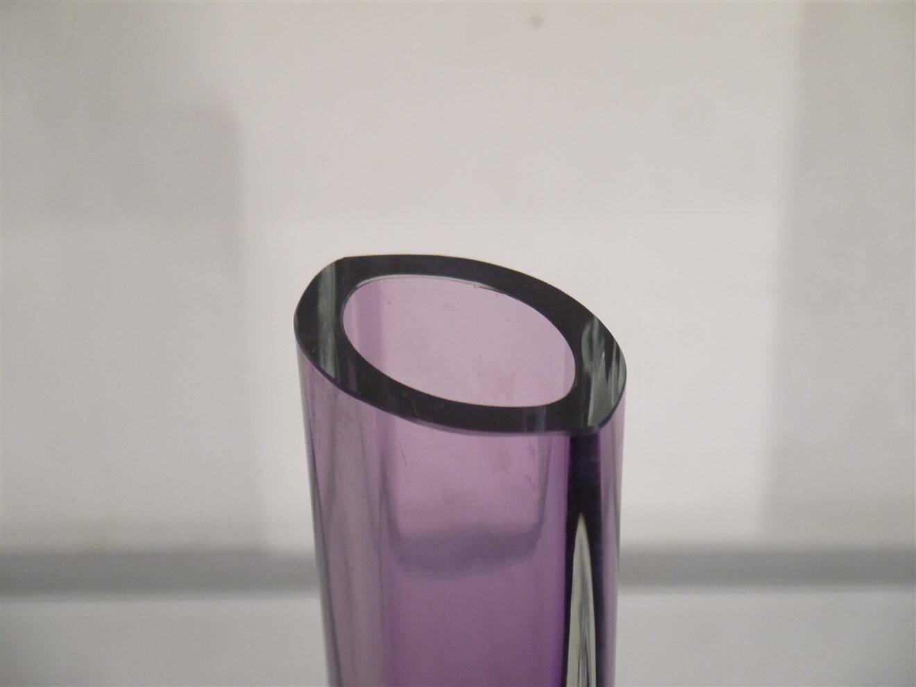 Vase scandinave sommerso violet 1960