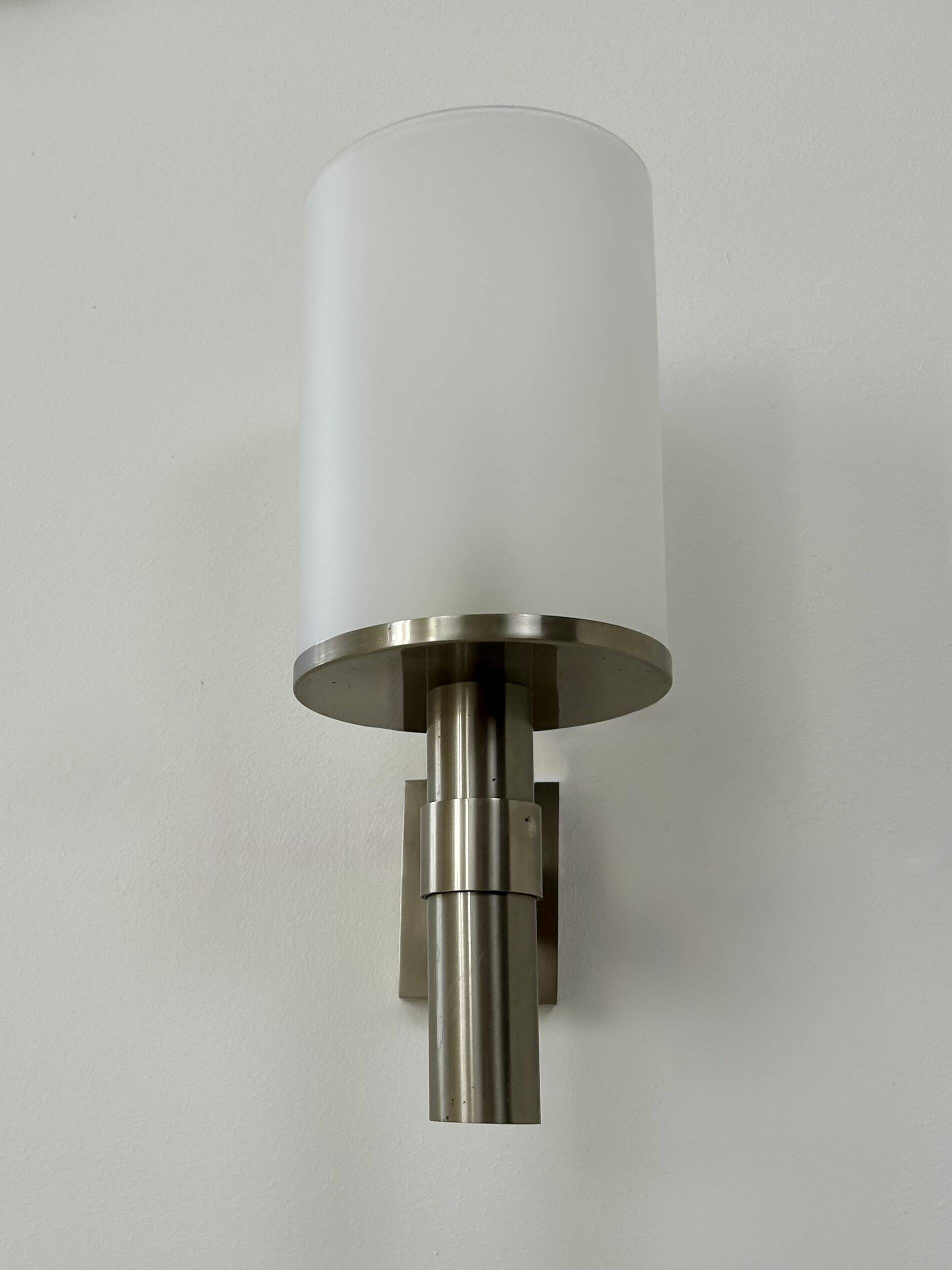 Perzel wall light model 1141 bis, metal and opaline, France, 1960