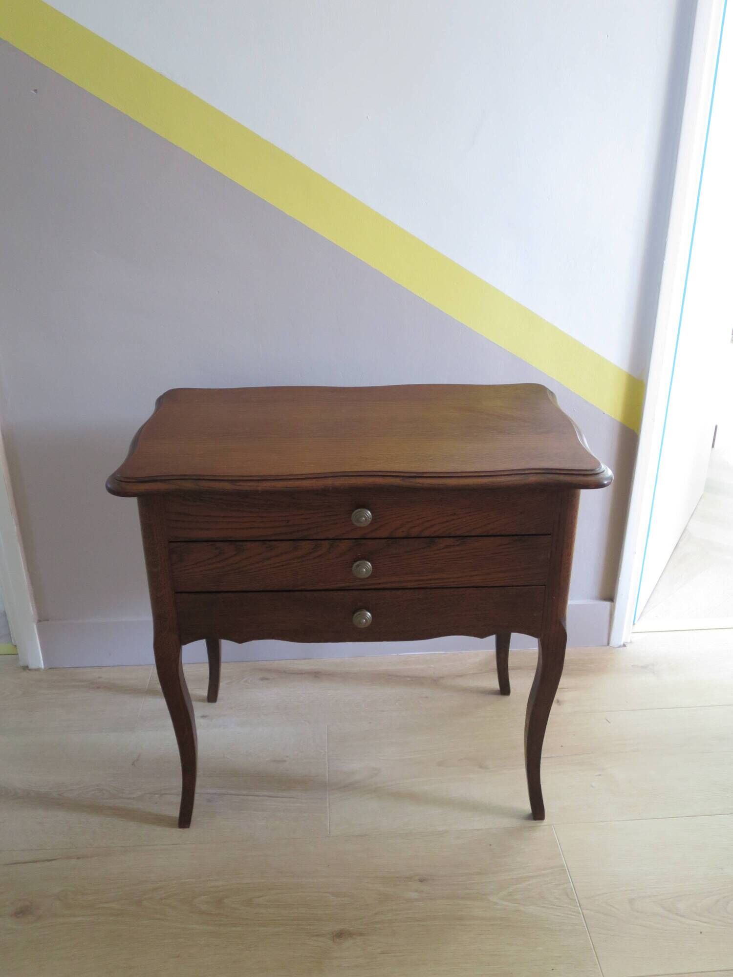 Vintage - Charming work table - Small chest of drawers/dressing table - Louis XV style - Cabriole legs - 2 drawers