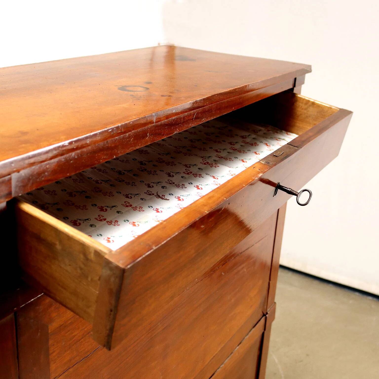 Former walnut boardroom secretary, Italy, 18th century.