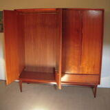 Wardrobe in teak