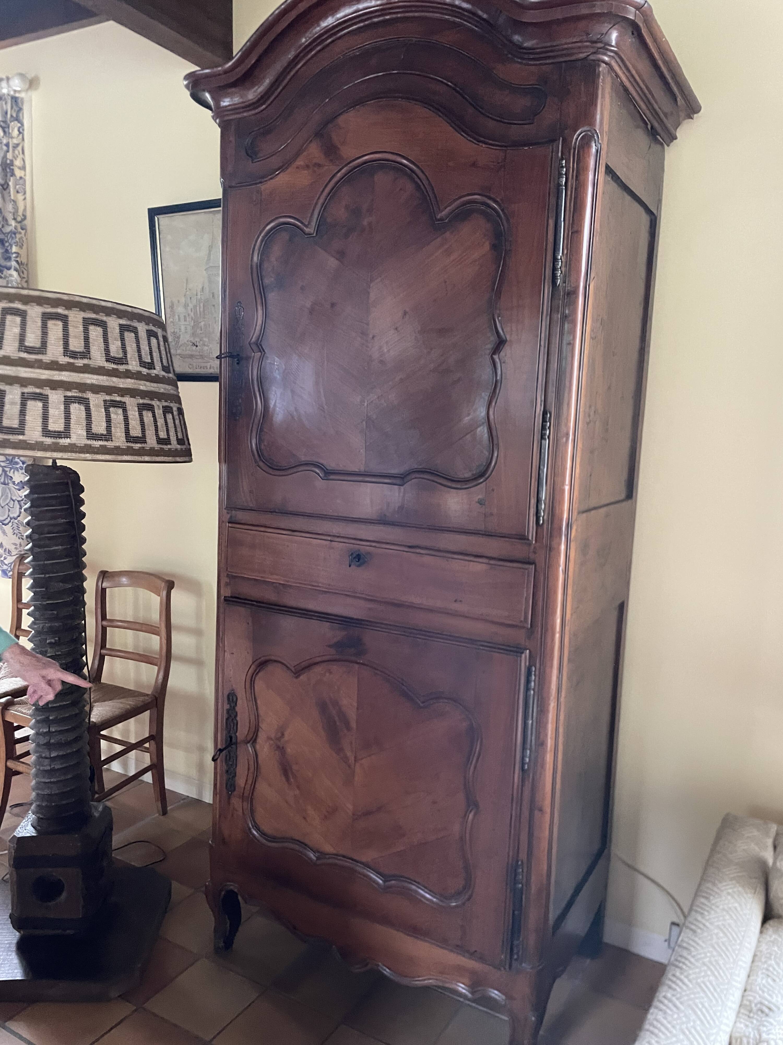Cherry wood bonnet 2 doors and 1 drawer