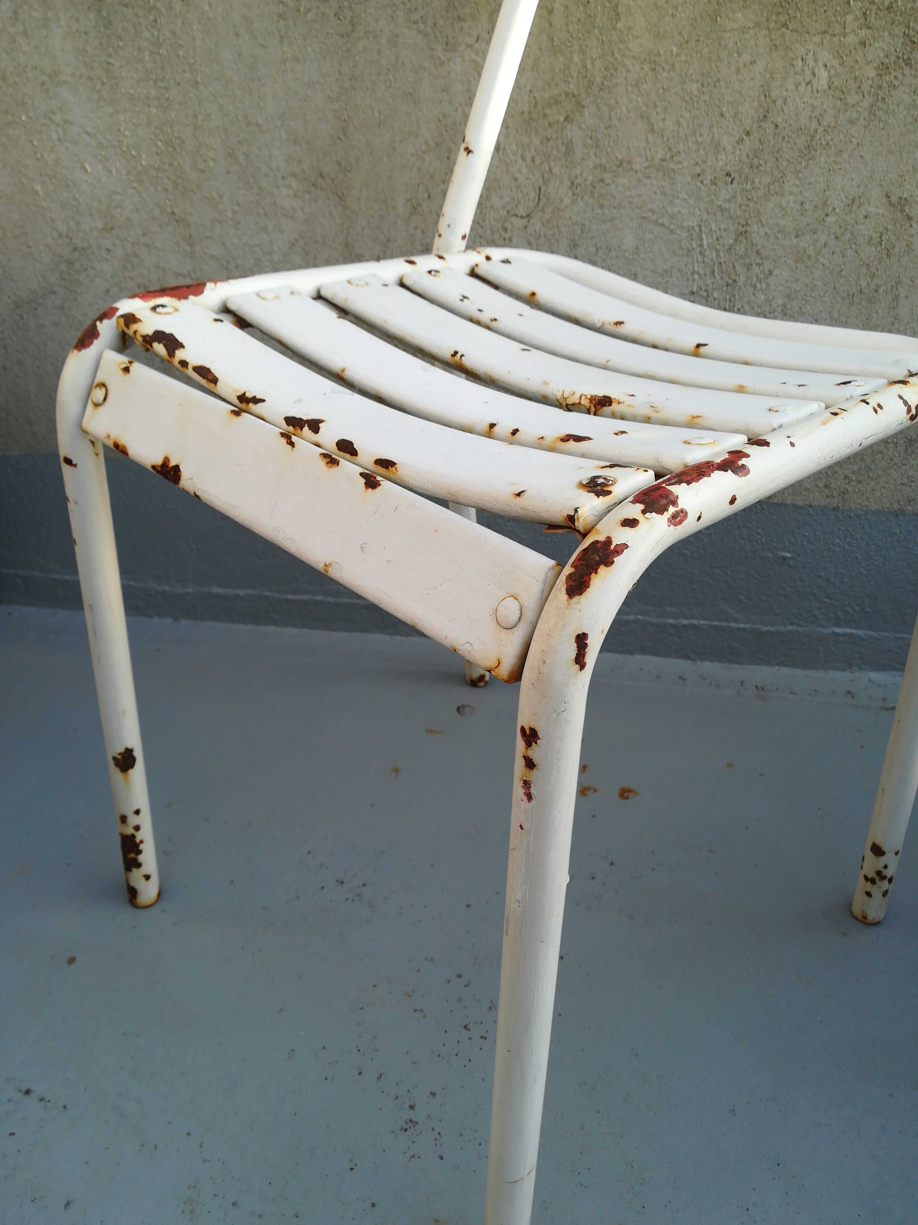 Chaise en metal Tolix