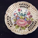 3 decorative plates